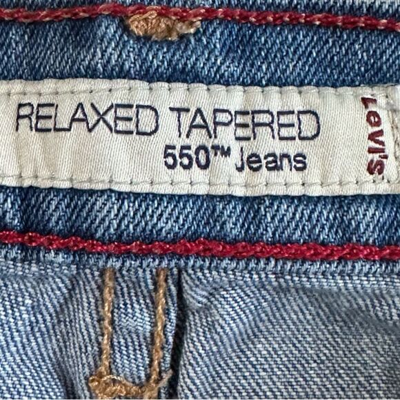 Vintage 90s Women’s Levi's 550 Relaxed Tapered Fit Jeans - Light Wash. Size 12. - Picture 3 of 5